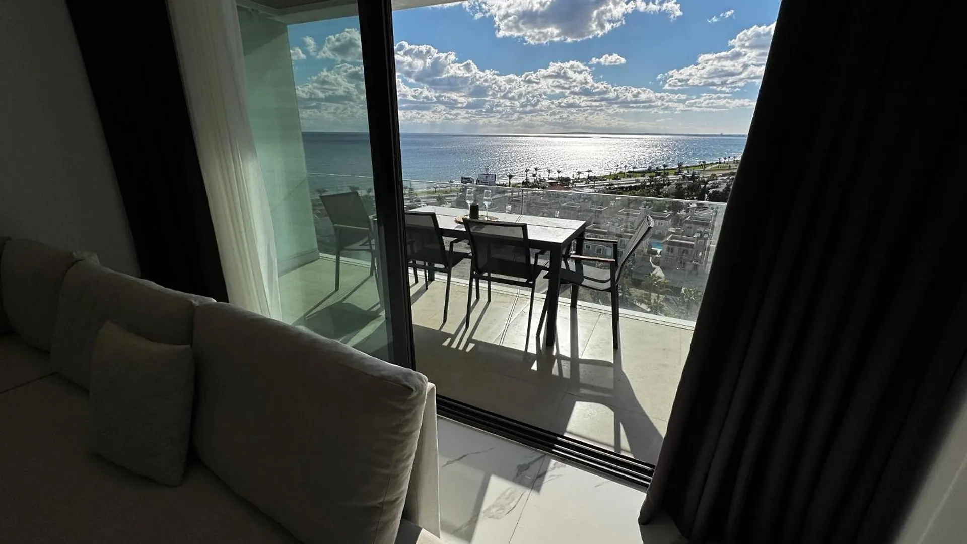 Apartment Long Beach Panorama Larnaca